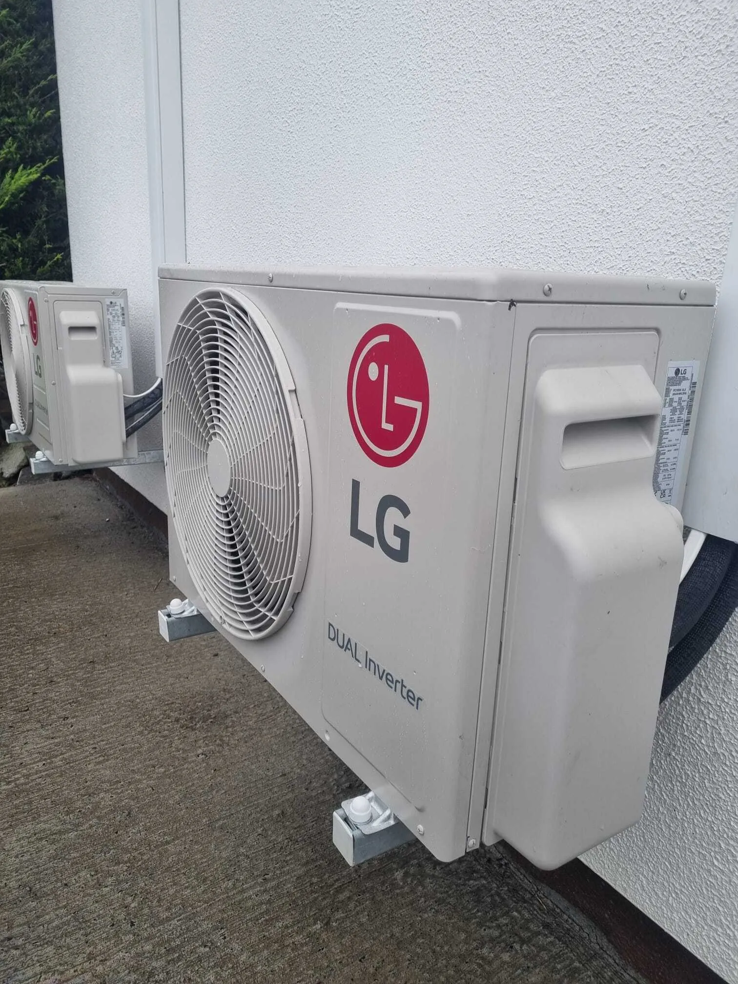 LG Dual Inverter outdoor unit